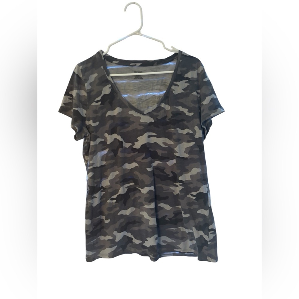 PINK Victoria's Secret Camouflage Short Sleeve Tee